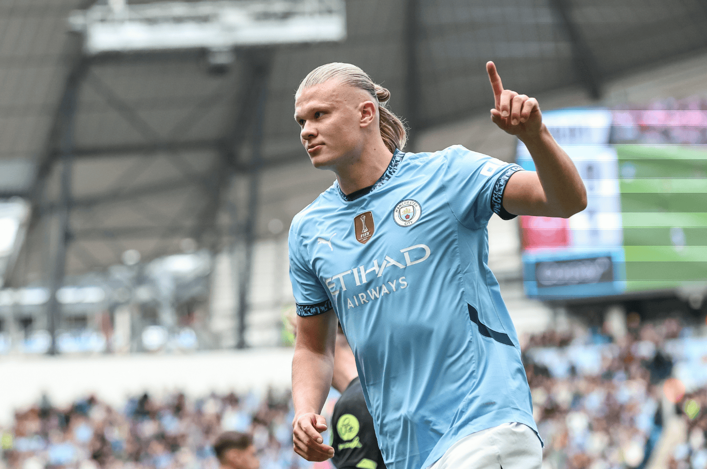 利物浦轻取马赛,哈兰德刷新纪录 利物浦轻取马赛,哈兰德刷新纪录