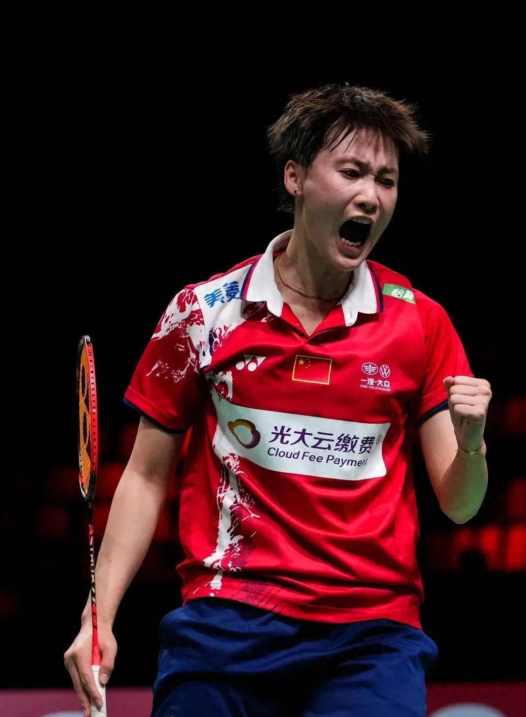 韩国队轻取泰国队，陈雨菲惊艳四座