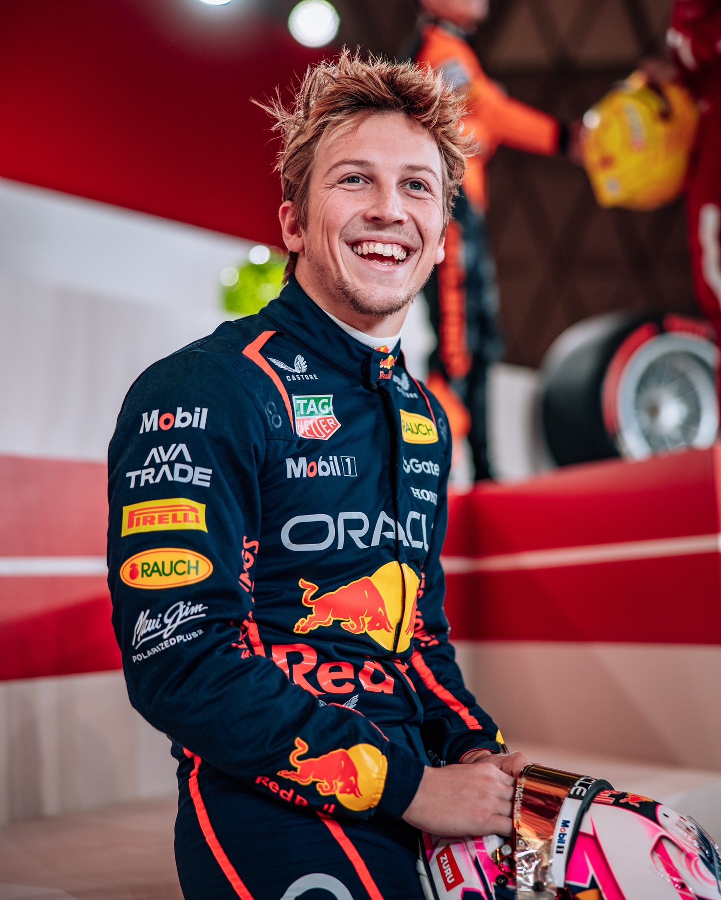 开云体育在线-红牛二队力克红牛车队，皮亚斯特里统治全场