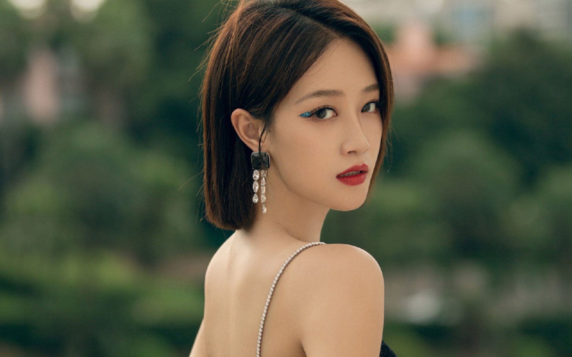 当艺术足球遇见非洲雄鹰,佛罗伦萨的战术交响曲如何让尼日利亚防线失声