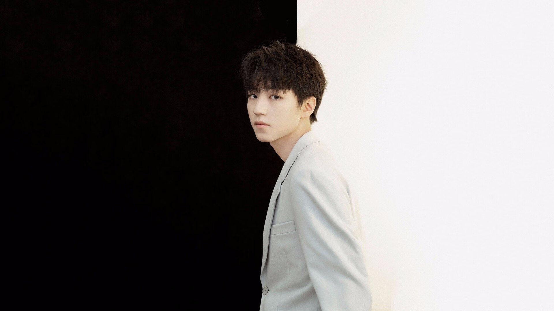 足球双星夜,国家德比激情对决,卡塔尔补时绝杀那不勒斯