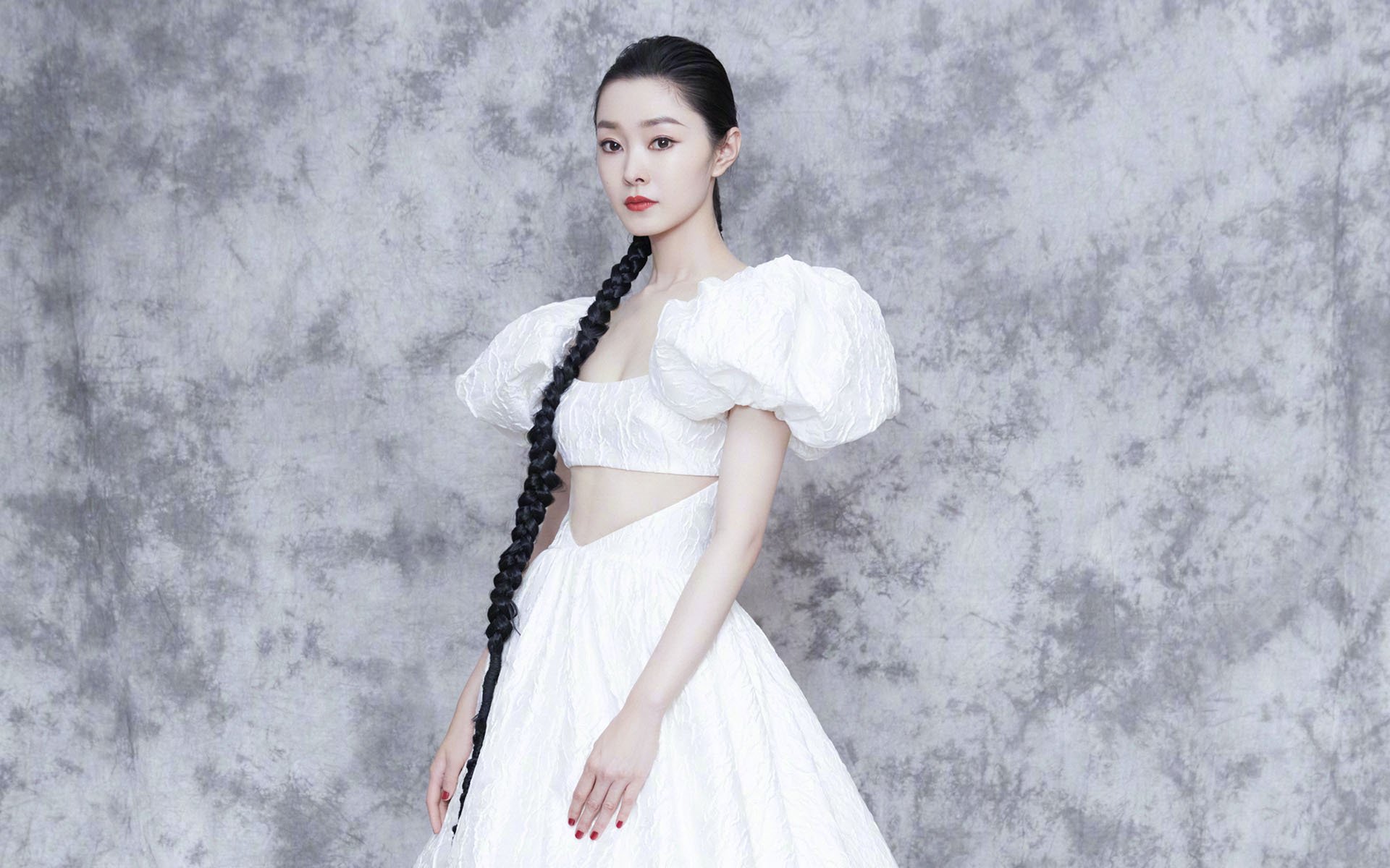 跨界王者,孙兴慜从足球场到篮球场的传奇一夜,皇家社会压制摩纳哥的余韵